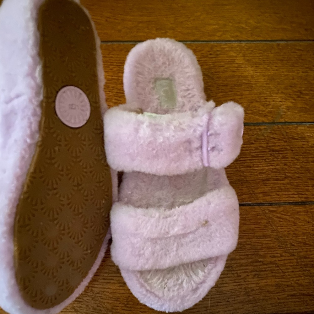 Ugg fluff uhh sz 7